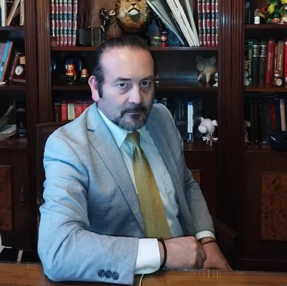 Mtro. Manuel Nava